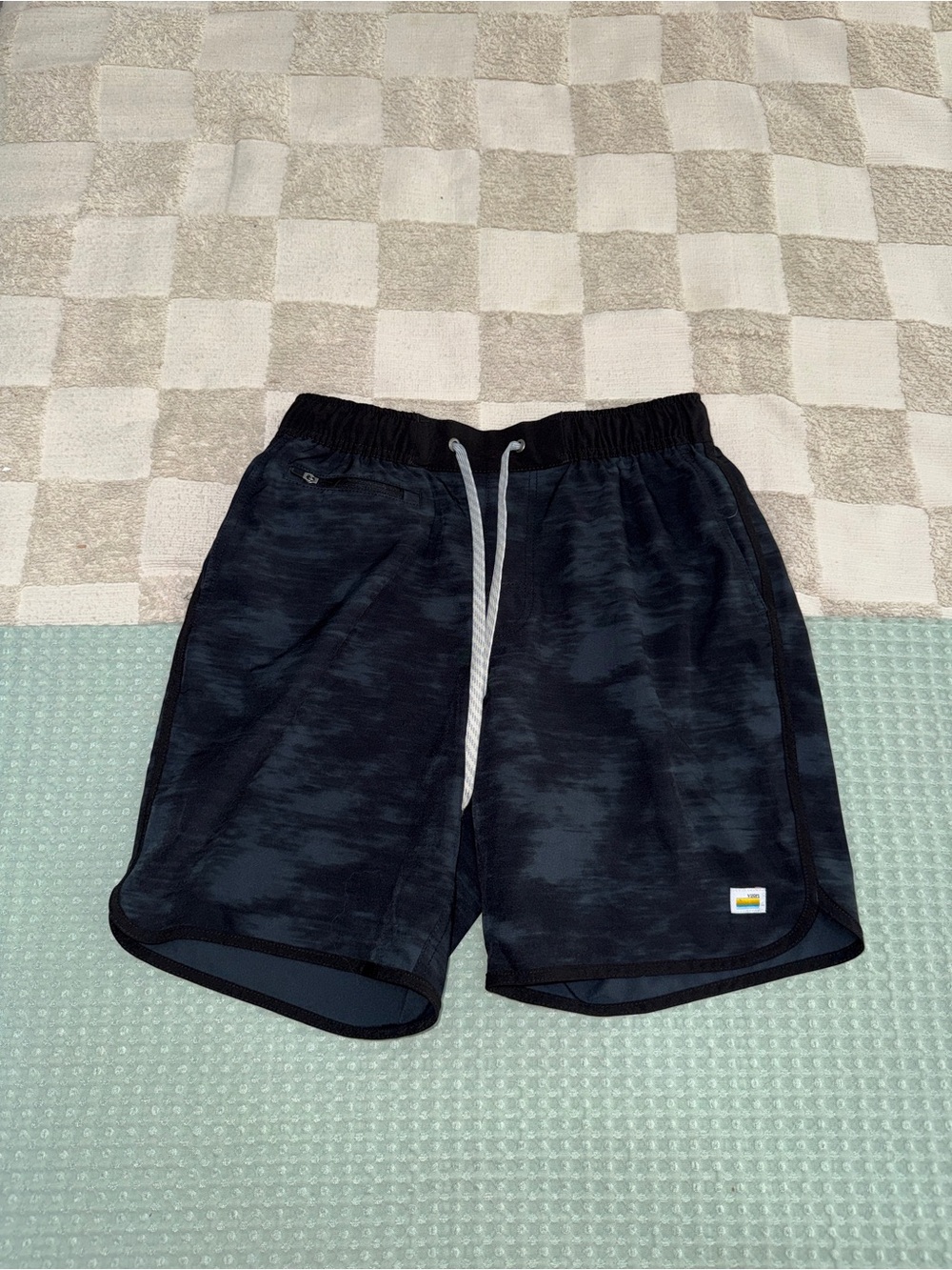 NWOT Vuori Men's Banks Shorts size Small